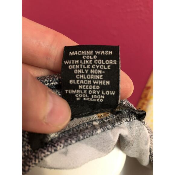 ROBERT LOUIS Black White Grey Top Sleeveless Floral Scoop Neck Small - Picture 5 of 5